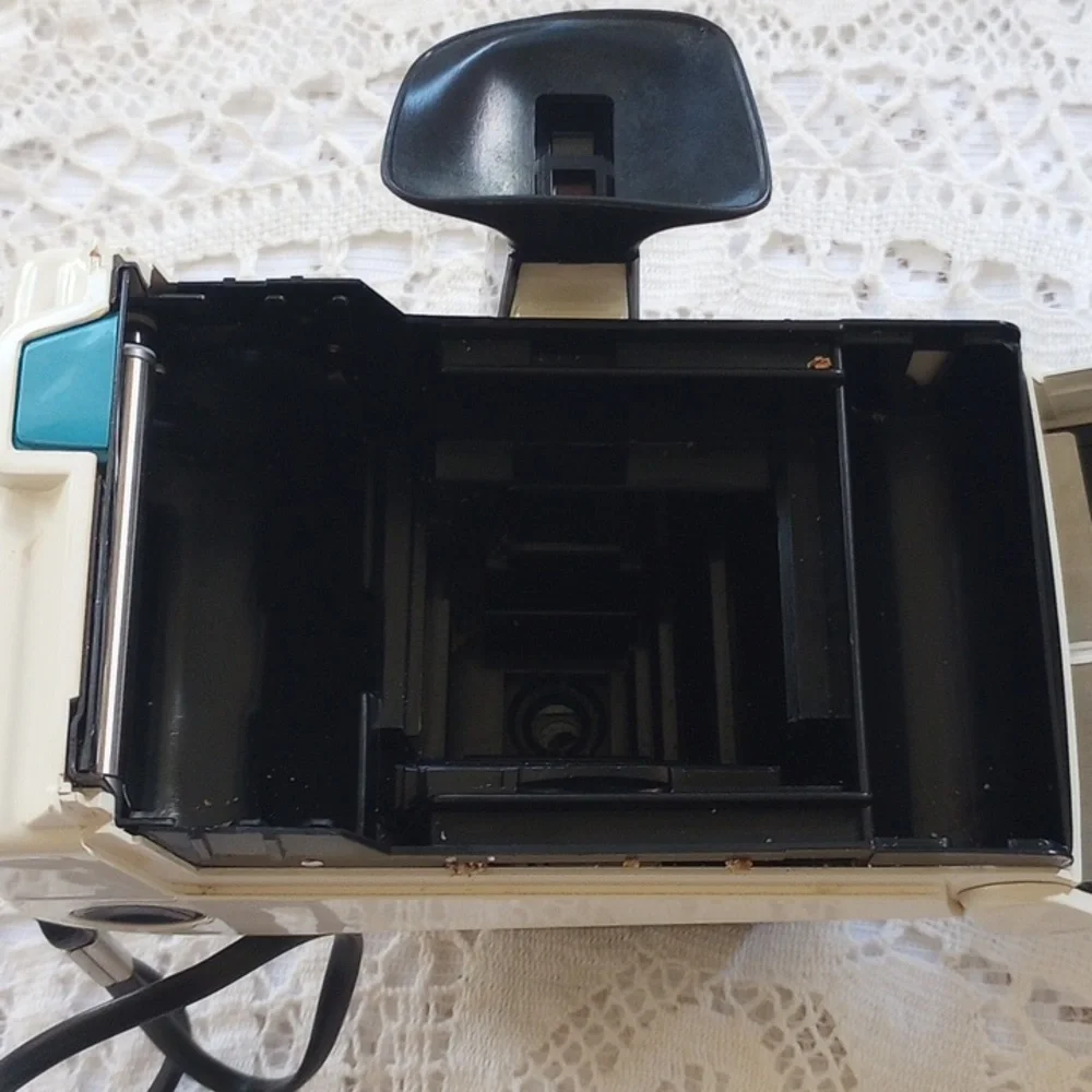 Vintage Polaroid 1960s Land Camera Swinger Model 20